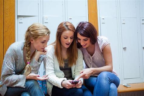 Sexting: What Parents Need to Know (for Parents)